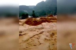 Mưa lớn gây lũ, hàng nghìn dân Indonesia chịu ảnh hưởng