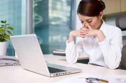 5 động tác đơn giản giảm mỏi mắt nhanh chóng cho dân văn phòng
