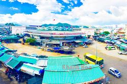 Dang dở chợ Đầm
