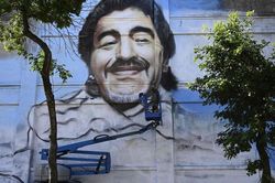 Bức tranh tường Maradona cao 20 m ở Argentina