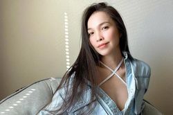 Hiền Thục khoe ngực táo bạo, bất chấp bị chê 'lép kẹp'