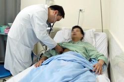 Bác sĩ cảnh báo 3 thói quen khiến người trẻ dễ đột quỵ tim