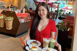 2 năm bỏ việc vì yêu Đặng Văn Lâm, 'bản sao Ngọc Trinh' bây giờ ra sao?