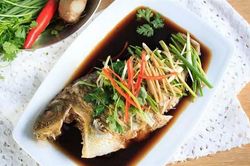Món ngon mỗi ngày: Cá hấp xì dầu ngon mà dễ làm