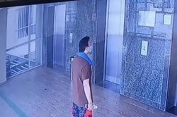 Hiếu Hiền xin lỗi về hành động quay cận cảnh thi hài nghệ sĩ Chí Tài