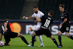 Kết quả Cúp C1 hôm nay: Real Madrid, PSG đầu bảng. Ajax bị loại tiếc nuối