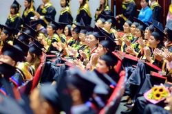TLĐ nói gì về việc chậm cấp bằng ở Trường ĐH Tôn Đức Thắng?