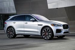 Bảng giá xe Jaguar tháng 12/2020: Quà tặng giá trị