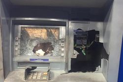 Người đập trụ ATM ở Bình Dương khó thoát trách nhiệm hình sự