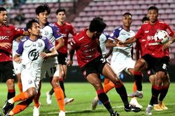 VAR, penalty khiến Văn Lâm cùng Muangthong United 'hút chết'