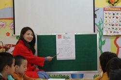 Cô giáo trẻ mê say cắm bản