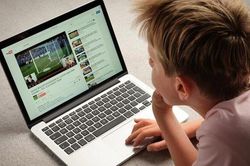 Lo ngại youtuber game thiếu nhi 'bội thực' ngôn ngữ thiếu văn hóa