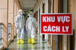 Biến động mạnh số người cách ly, theo dõi đặc biệt sức khỏe TNV tiêm vắc xin COVID-19