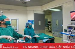 Mổ lấy tăm tre xuyên thủng đường tiêu hóa bệnh nhân 68 tuổi ở Hà Tĩnh