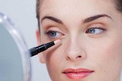 Bí quyết trang điểm giúp đôi mắt đẹp hút hồn