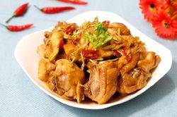 Món ngon mỗi ngày: Gà xào sả ớt đậm vị, ngon cơm
