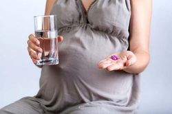 Thuốc chống say tàu xe: Phụ nữ mang thai, cho con bú dùng có an toàn?