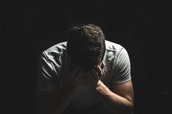 Chứng muộn phiền ám ảnh người chuyển giới