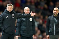 Trực tiếp MU vs Man City: MU sẽ vươn lên từ derby?