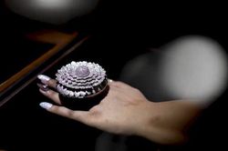 Chiếc nhẫn kim cương lập kỷ lục thế giới