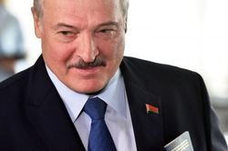 Thụy Sỹ đóng băng tài sản của Tổng thống Belarus