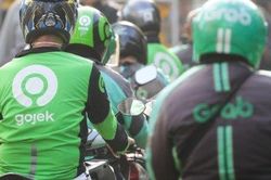 Sau Grab, đến lượt Gojek tăng giá cước