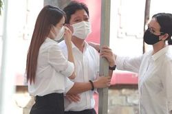 Tới tiễn đưa nghệ sĩ Chí Tài, Trường Giang khóc nức nở, Nhã Phương phải dìu
