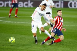 Real giành chiến thắng 2-0 trước Atletico Madrid
