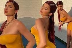Kylie Jenner mặc váy bó sát 'nghẹt thở' tạo dáng bên biệt thự triệu đô
