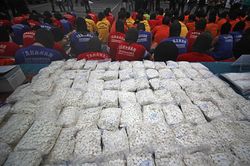 Malaysia thu giữ số lượng ma túy đá trị giá hơn 26 triệu USD