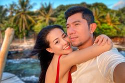 'Hot girl thị phi' Ngân 98: 'Làm DJ, tôi tha hồ mặc sexy'