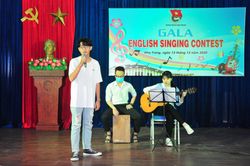 Thành đoàn Nha Trang tổ chức cuộc thi hát tiếng Anh