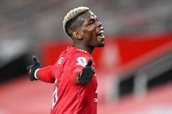 Sau ồn ào, Pogba lại đá chính nhiều hơn