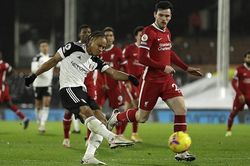 Kết quả Ngoại hạng Anh: Liverpool thoát thua 'kèo dưới' nhờ penalty