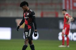 Nhà vô địch Bayern Munich quá mệt mỏi hay đã bị bắt bài?