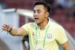 HLV Đức Thắng xếp Kiatisak dưới một cái tên tại V.League 2021