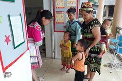 Cô giáo như mẹ hiền