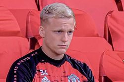 Van de Beek đang gặp khó khăn ở MU
