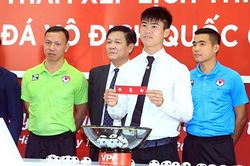 Lùi V-League, chuyện không đơn giản