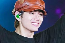 V BTS nói 'những lời hay ý đẹp' nhưng lại khiến ARMY khóc