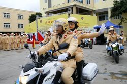 Bộ Công an ra quân bảo đảm TTATGT bảo vệ Đại hội Đảng và Tết dương lịch