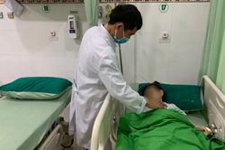 Gắp đồng xu ra khỏi dạ dày bệnh nhi bốn tuổi
