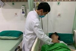 Bé gái 4 tuổi nuốt đồng xu