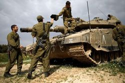 Xe tăng Israel vô tình bắn vào dải Gaza trong cuộc tập trận