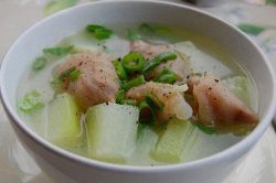 Canh chân giò hầm đu đủ xanh bổ dưỡng, lợi sữa sau sinh