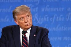 Chưa bỏ cuộc, ông Trump đâm đơn kiện bang New Mexico
