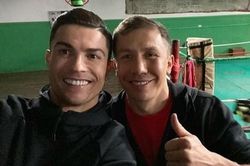 Ronaldo tập luyện cùng nhà vô địch quyền anh hạng trung