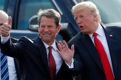 Đằng sau 'nội chiến' giữa ông Trump và thống đốc Georgia