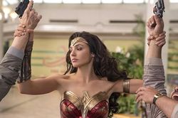 'Wonder Woman 1984': Bom tấn được mong chờ cuối cùng của năm