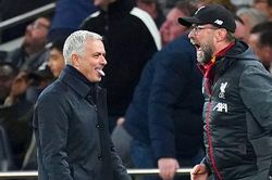 Trực tiếp Liverpool vs Tottenham: Ngày Klopp đọ tài Mourinho cho ngôi đầu